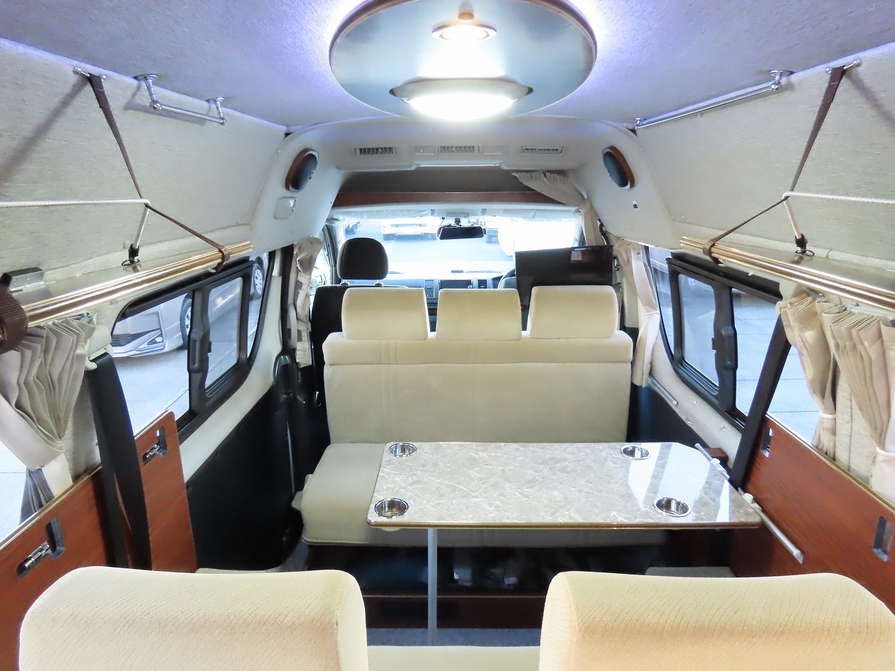 キャンピングカー バンコン ﾊｲｴｰｽ ﾘﾝｴｲ製　ﾊﾞｶﾝﾁｪｽ