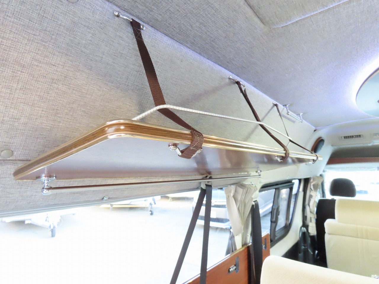 キャンピングカー バンコン ﾊｲｴｰｽ ﾘﾝｴｲ製　ﾊﾞｶﾝﾁｪｽ