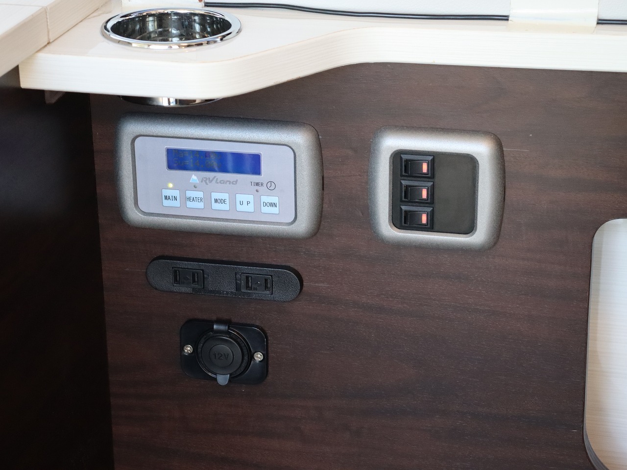 キャンピングカー バンコン ﾊｲｴｰｽ RVﾗﾝﾄﾞ ﾗﾝﾄﾞﾜｺﾞﾝﾌﾞﾘｽ FF