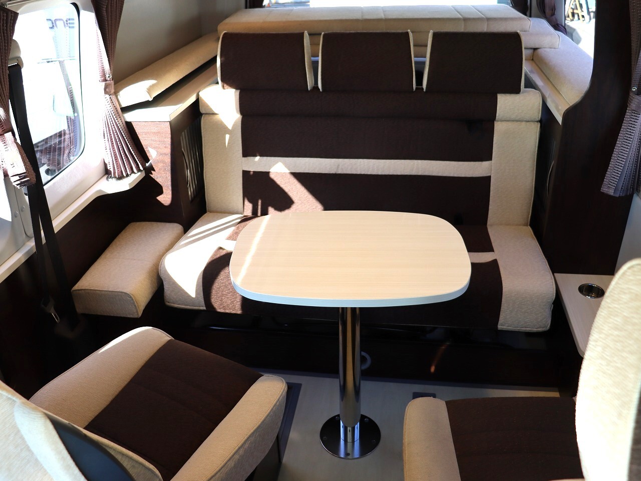 キャンピングカー バンコン ﾊｲｴｰｽ RVﾗﾝﾄﾞ ﾗﾝﾄﾞﾜｺﾞﾝﾌﾞﾘｽ FF