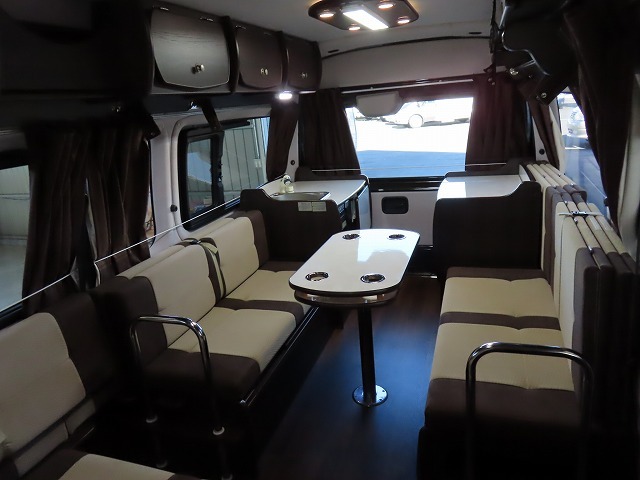 キャンピングカー バンコン NV350ｷｬﾗﾊﾞﾝﾋﾟｰｽﾞｸﾗﾌﾄ ｸﾞﾚｲｼｬｰ