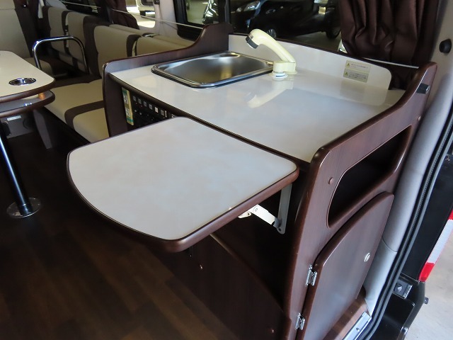 キャンピングカー バンコン NV350ｷｬﾗﾊﾞﾝﾋﾟｰｽﾞｸﾗﾌﾄ ｸﾞﾚｲｼｬｰ