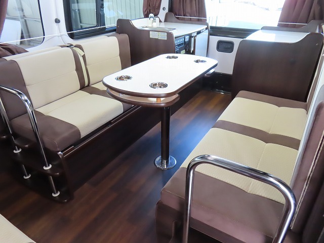 キャンピングカー バンコン NV350ｷｬﾗﾊﾞﾝﾋﾟｰｽﾞｸﾗﾌﾄ ｸﾞﾚｲｼｬｰ