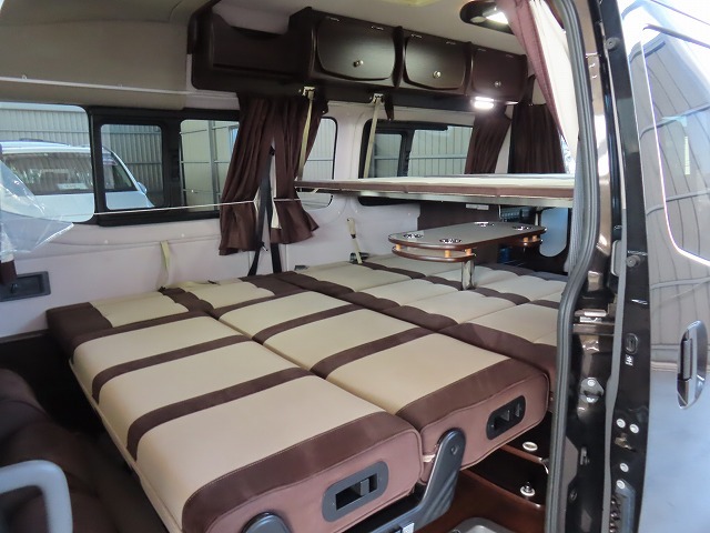 キャンピングカー バンコン NV350ｷｬﾗﾊﾞﾝﾋﾟｰｽﾞｸﾗﾌﾄ ｸﾞﾚｲｼｬｰ