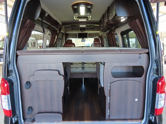 キャンピングカー バンコン NV350ｷｬﾗﾊﾞﾝﾋﾟｰｽﾞｸﾗﾌﾄ ｸﾞﾚｲｼｬｰ