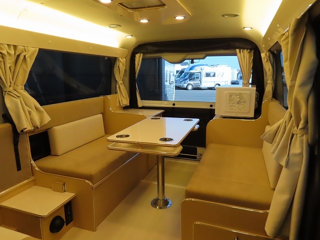 キャンピングカー バンコン ﾊｲｴｰｽ かｰいんてりあ高橋 ﾘﾗｯｸｽﾜｺﾞﾝ 4WD