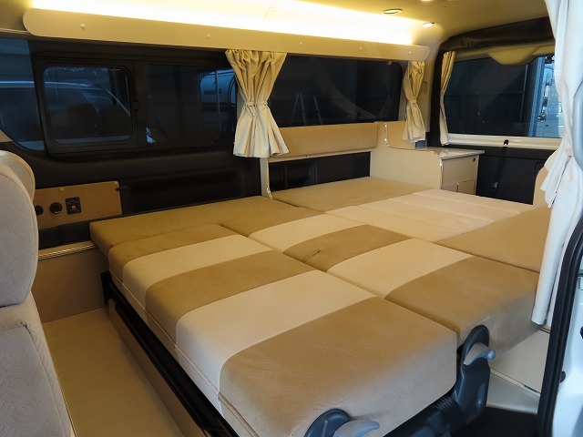 キャンピングカー バンコン ﾊｲｴｰｽ かｰいんてりあ高橋 ﾘﾗｯｸｽﾜｺﾞﾝ 4WD