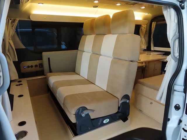 キャンピングカー バンコン ﾊｲｴｰｽ かｰいんてりあ高橋 ﾘﾗｯｸｽﾜｺﾞﾝ 4WD