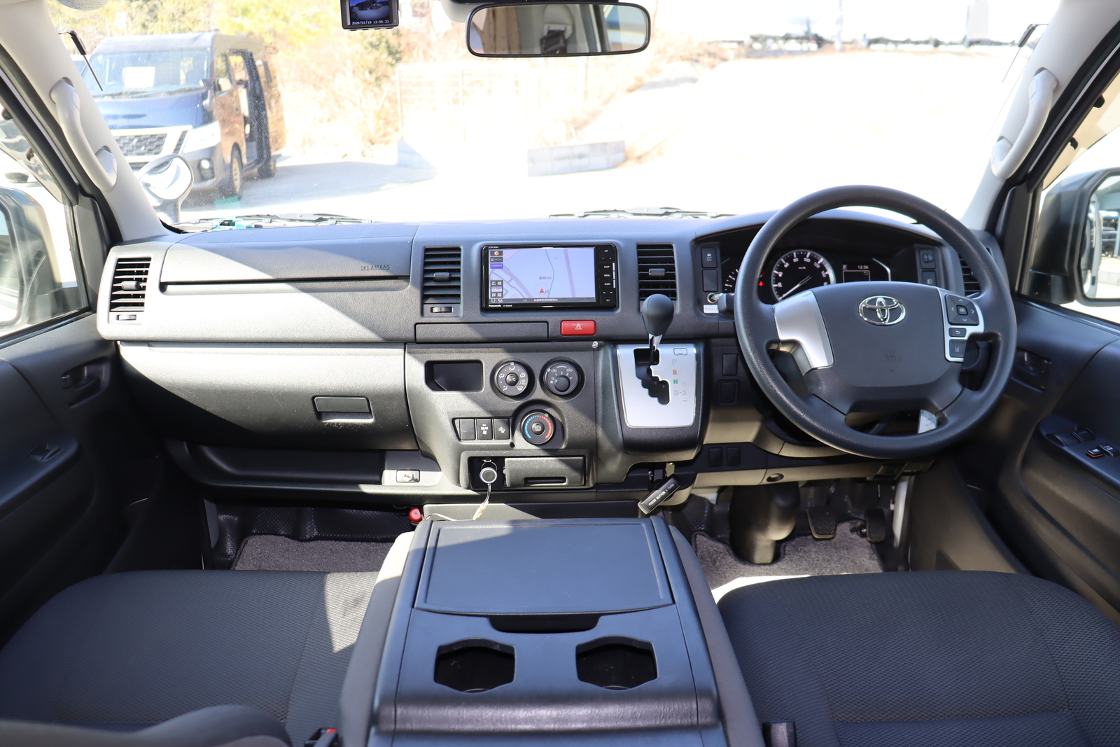 キャンピングカー バンコン ﾊｲｴｰｽ ｸﾗﾌﾄﾎﾞｯｸｽ製  1500Wｲﾝﾊﾞｰﾀｰ