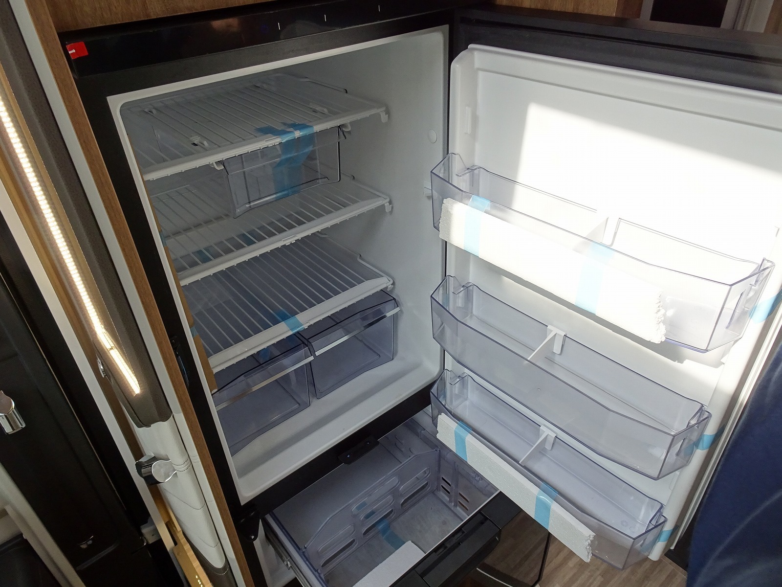 キャンピングカー バスコン ﾃﾞｭｶ ﾓｰﾋﾞﾙｳﾞｪｯﾀ Kﾖｯﾄﾃｸﾉﾗｲﾝ86新車