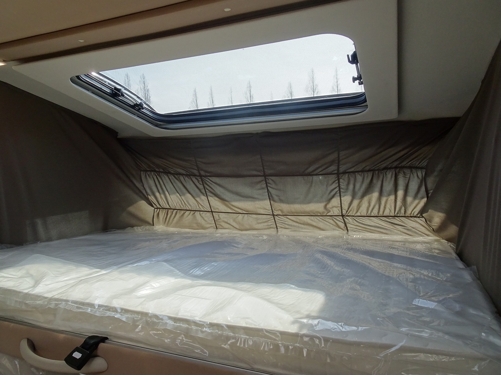 キャンピングカー バスコン ﾃﾞｭｶ ﾓｰﾋﾞﾙｳﾞｪｯﾀ Kﾖｯﾄﾃｸﾉﾗｲﾝ86新車