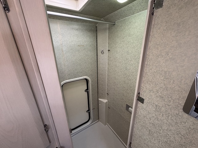 キャンピングカー キャブコン ﾊｲｴｰｽ ﾌｧﾝﾙｰﾁｪ ﾊﾟﾀｺﾞﾆｱ 4WD