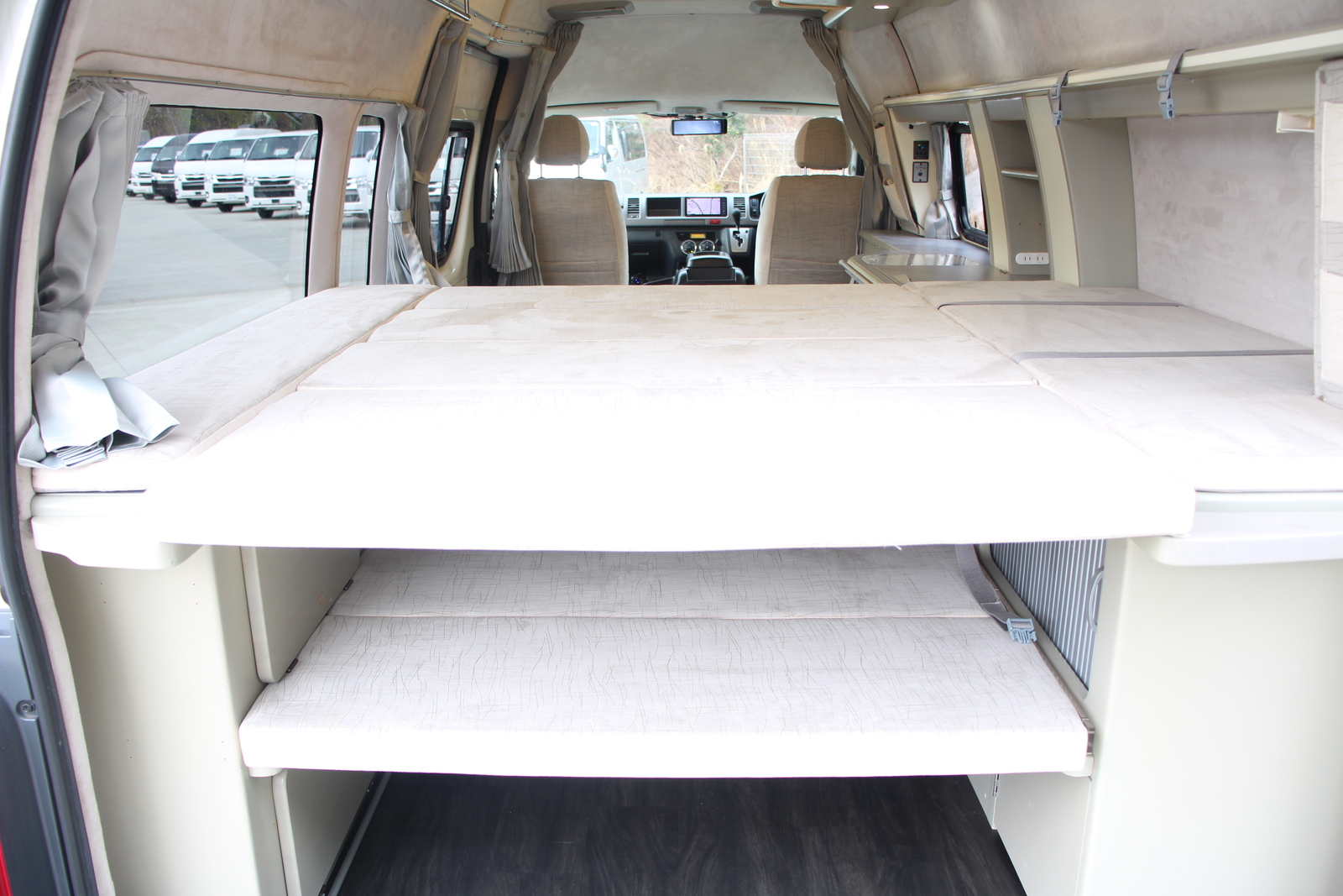 キャンピングカー バンコン ﾊｲｴｰｽ ﾎﾜｲﾄﾊｳｽ ｺﾝﾊﾟｽﾄﾞﾙｸ　FFﾋｰﾀｰ