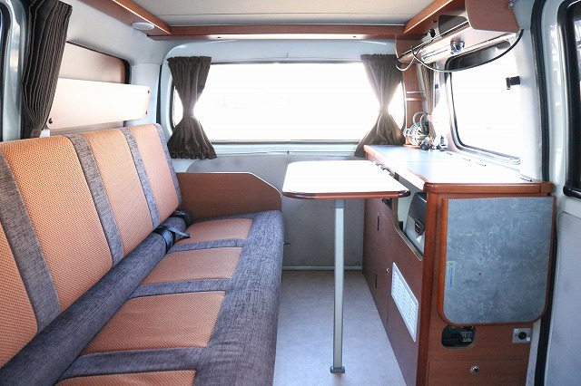 キャンピングカー バンコン ﾀｳﾝｴｰｽ ｷｬﾝﾋﾟﾝｸﾞｶｰ広島 ﾋﾟｺ 4WD