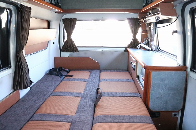 キャンピングカー バンコン ﾀｳﾝｴｰｽ ｷｬﾝﾋﾟﾝｸﾞｶｰ広島 ﾋﾟｺ 4WD