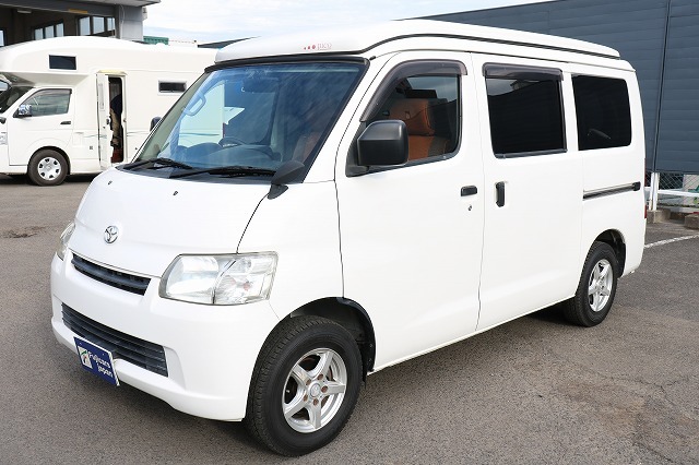 キャンピングカー バンコン ﾀｳﾝｴｰｽ ｷｬﾝﾋﾟﾝｸﾞｶｰ広島 ﾋﾟｺ 4WD