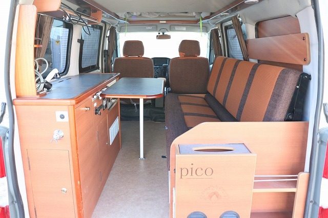 キャンピングカー バンコン ﾀｳﾝｴｰｽ ｷｬﾝﾋﾟﾝｸﾞｶｰ広島 ﾋﾟｺ 4WD