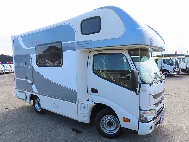 キャンピングカー キャブコン ｶﾑﾛｰﾄﾞ 東和 ｳﾞｫｰﾝﾉｲﾝR2B　家庭用ｴｱｺﾝ