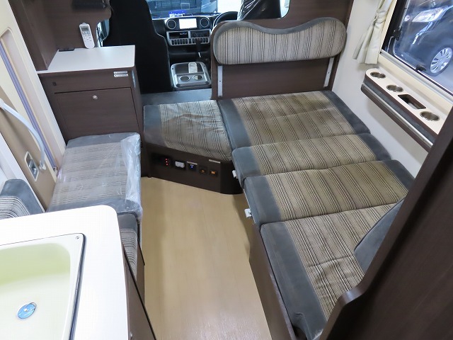 キャンピングカー キャブコン ｶﾑﾛｰﾄﾞ 東和 ｳﾞｫｰﾝﾉｲﾝR2B　家庭用ｴｱｺﾝ