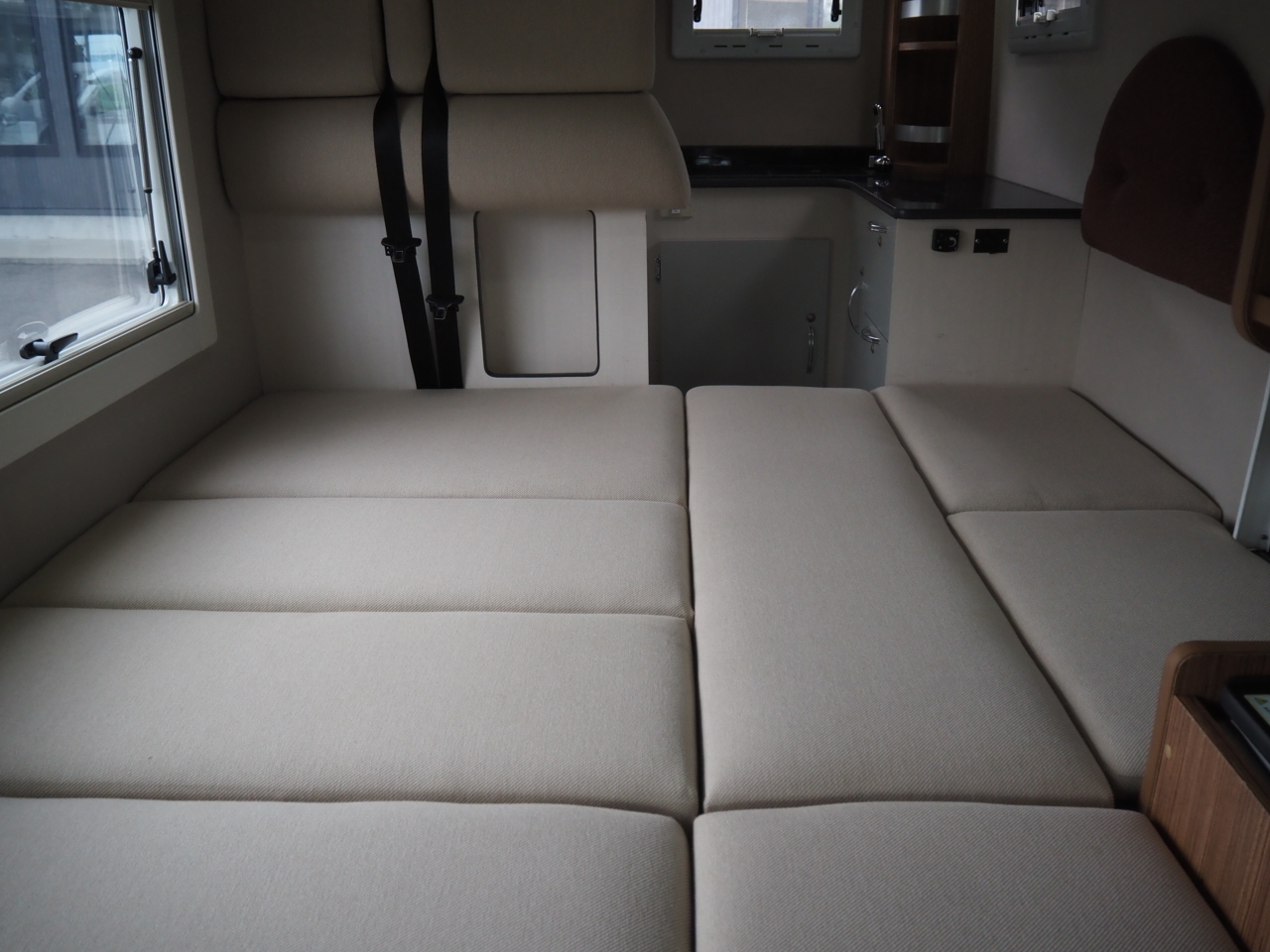 キャンピングカー キャブコン ﾎﾞﾝｺﾞ ﾛｰﾀｽRV ﾏﾝﾎﾞｳｲﾌﾞ 4WD 