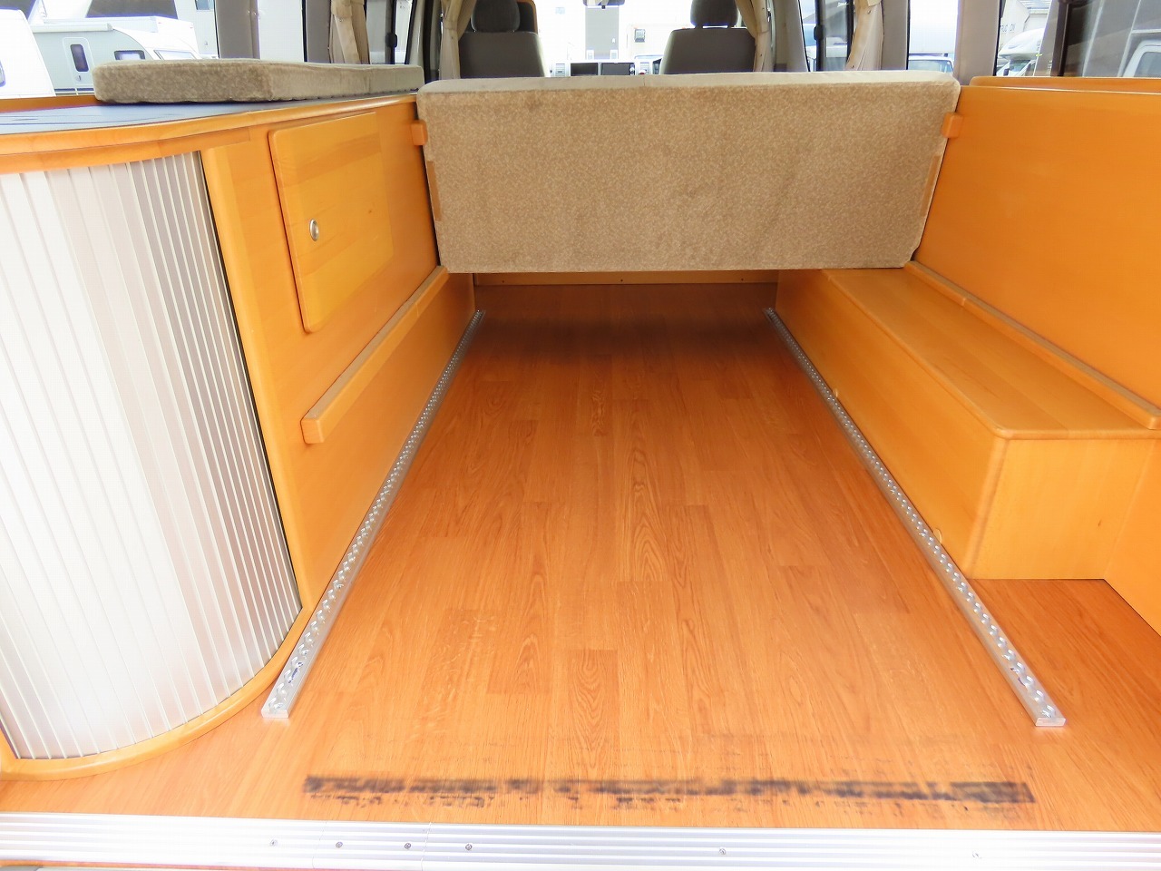 キャンピングカー バンコン ﾊｲｴｰｽ ﾄｲﾌｧｸﾄﾘｰ ﾄｲｽﾞﾎﾞｯｸｽ 4WD