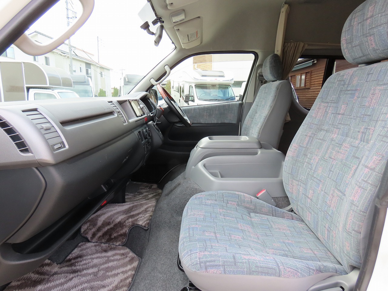 キャンピングカー バンコン ﾊｲｴｰｽ ﾄｲﾌｧｸﾄﾘｰ ﾄｲｽﾞﾎﾞｯｸｽ 4WD