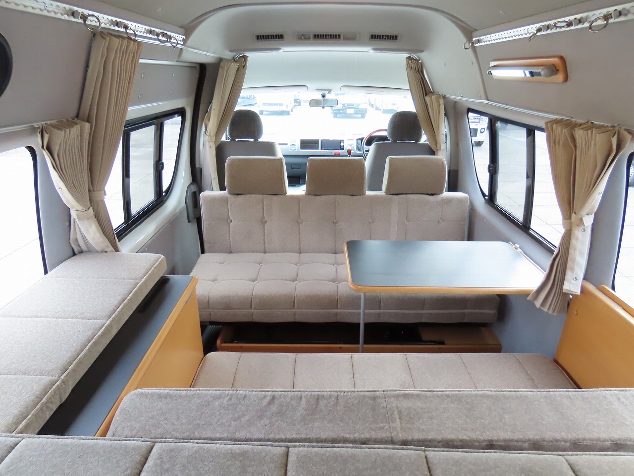 キャンピングカー バンコン ﾊｲｴｰｽ ﾄｲﾌｧｸﾄﾘｰ ﾄｲｽﾞﾎﾞｯｸｽ 4WD