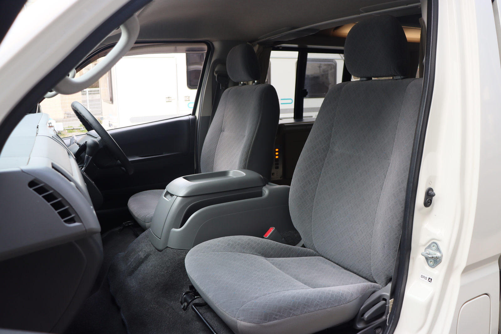 キャンピングカー バンコン ﾊｲｴｰｽ ｱﾑｸﾗﾌﾄ ｱｲｱﾑ