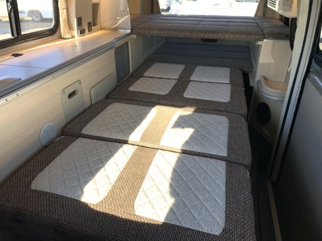 キャンピングカー バンコン ﾎﾜｲﾄﾊｳｽ ｺﾝﾊﾟｽﾋﾞｯﾂ ｴｱｺﾝ FF ｿｰﾗｰ