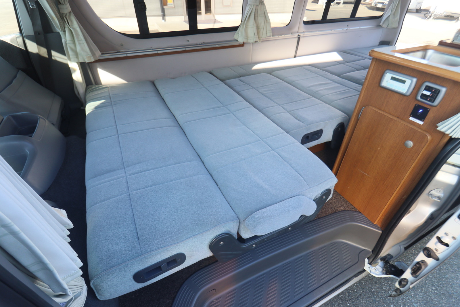 キャンピングカー バンコン ﾊｲｴｰｽ RVﾗﾝﾄﾞ ﾗﾝﾄﾞﾜｺﾞﾝ