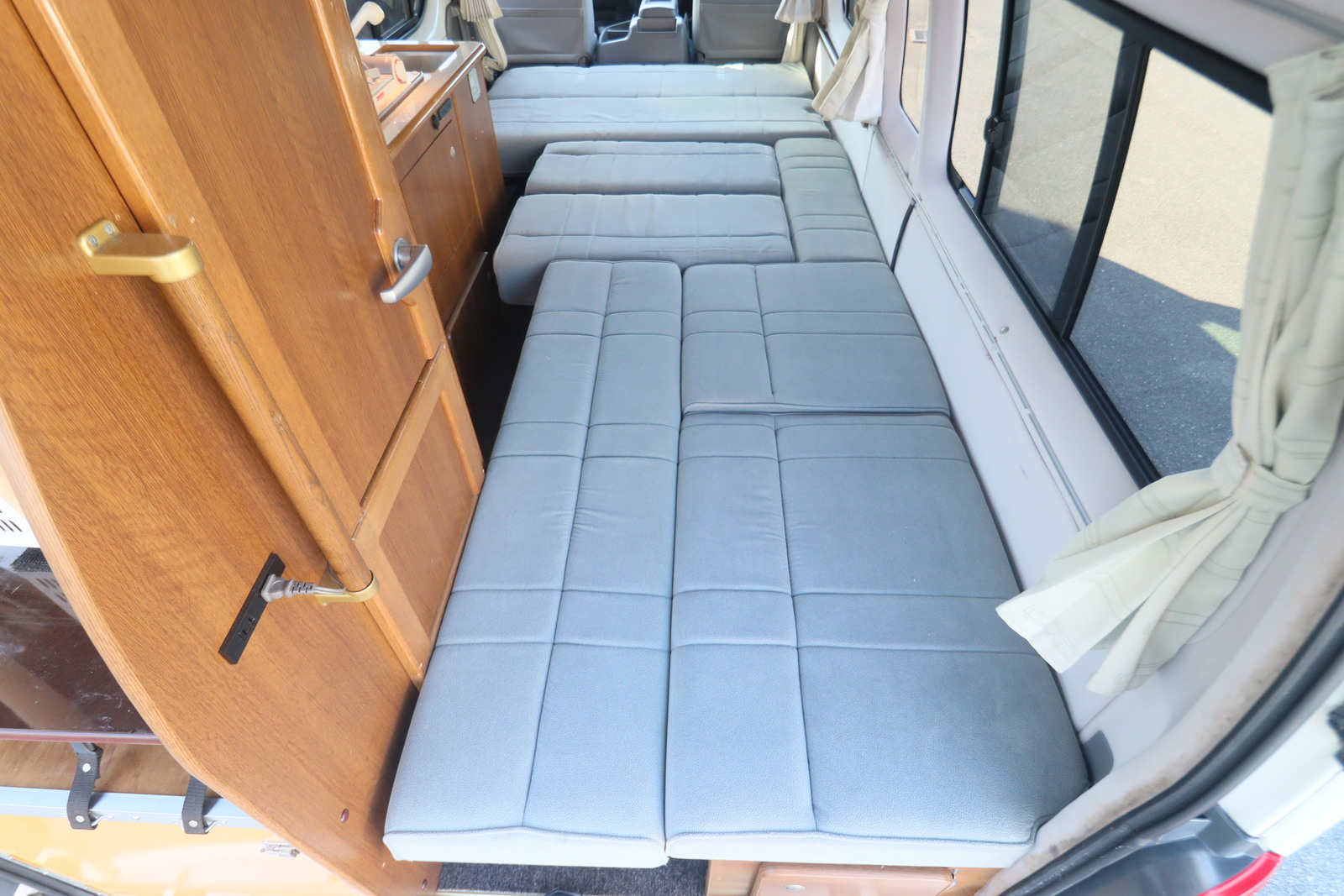 キャンピングカー バンコン ﾊｲｴｰｽ RVﾗﾝﾄﾞ ﾗﾝﾄﾞﾜｺﾞﾝ