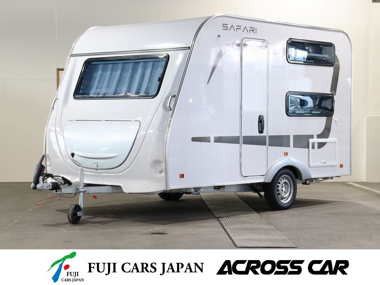 キャンピングカー トレーラー アクロスカー　サファリ330DL　牽引免許不要　新車即納