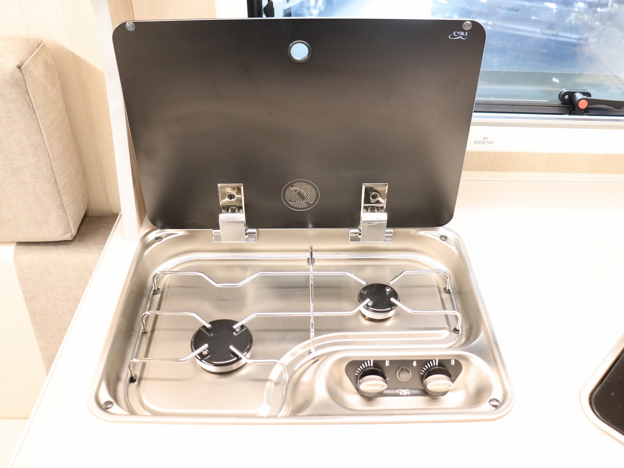 キャンピングカー トレーラー ｱｸﾛｽｶｰ　ｻﾌｧﾘ330DL　牽引免許不要　新車即納