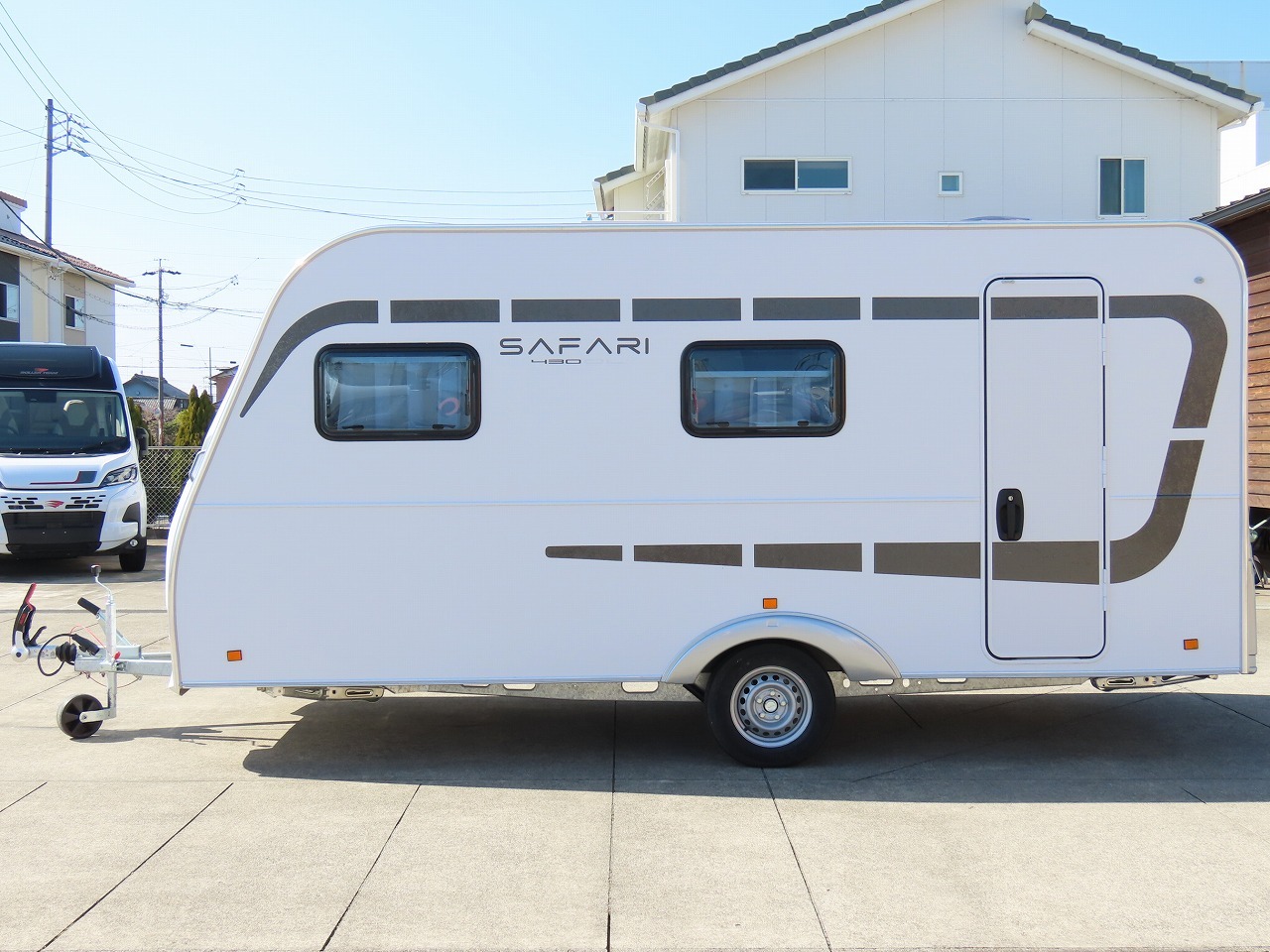 キャンピングカー トレーラー ｱｸﾛｽｶｰ　ｻﾌｧﾘ430DL　牽引免許不要 新車即納