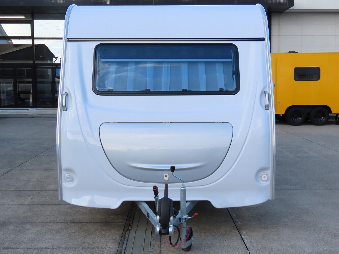 キャンピングカー トレーラー ｱｸﾛｽｶｰ　ｻﾌｧﾘ430DD　新車即納