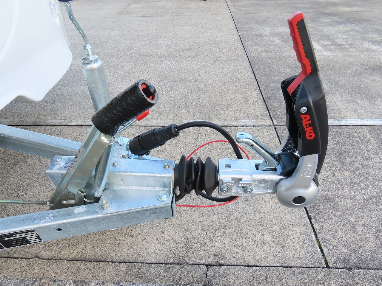 キャンピングカー トレーラー ｱｸﾛｽｶｰ　ｻﾌｧﾘ430DD　新車即納