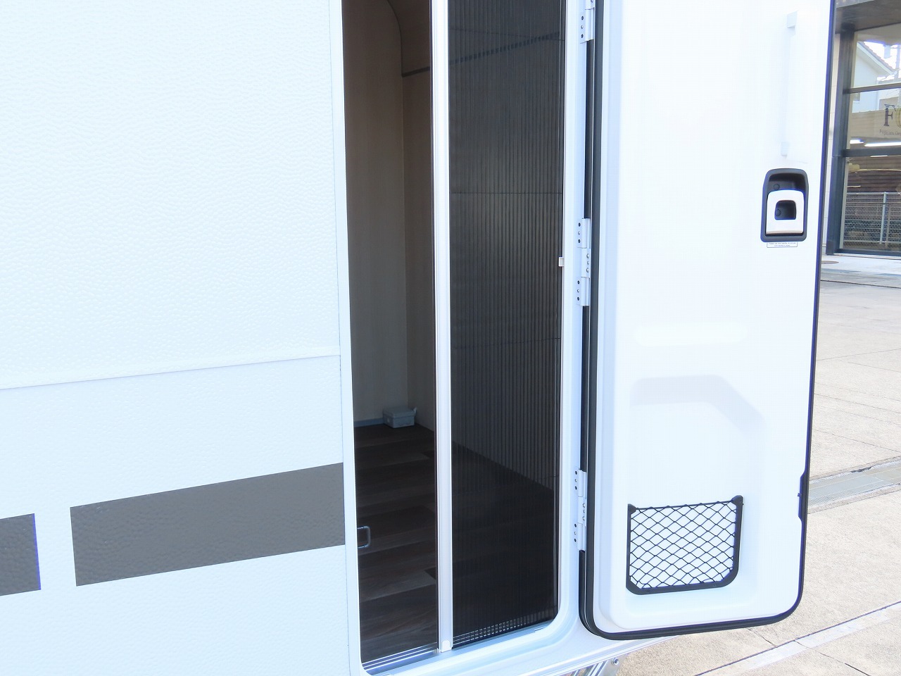 キャンピングカー トレーラー ｱｸﾛｽｶｰ　ｻﾌｧﾘ430DD　新車即納