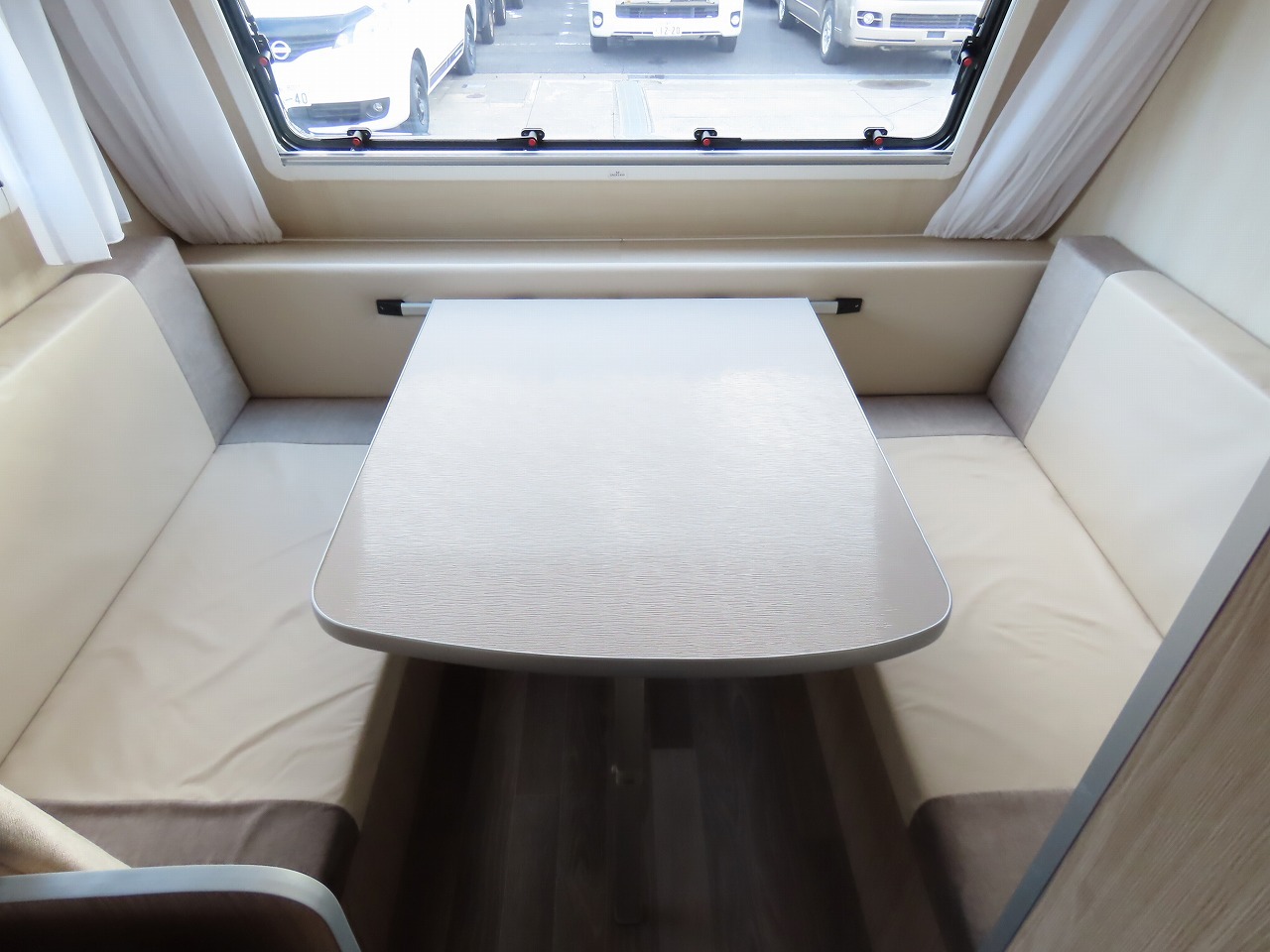 キャンピングカー トレーラー ｱｸﾛｽｶｰ　ｻﾌｧﾘ430DD　新車即納