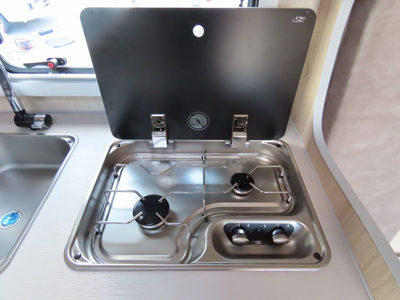 キャンピングカー トレーラー ｱｸﾛｽｶｰ　ｻﾌｧﾘ430DD　新車即納