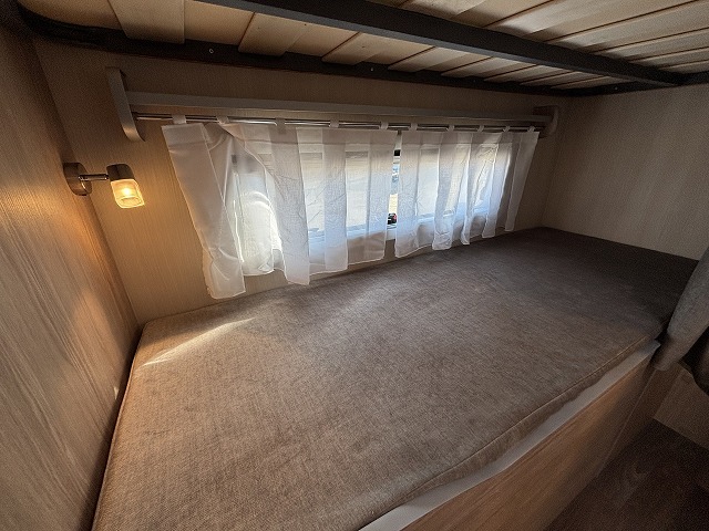 キャンピングカー トレーラー ｱｸﾛｽｶｰ　ｻﾌｧﾘ430DL　新車即納