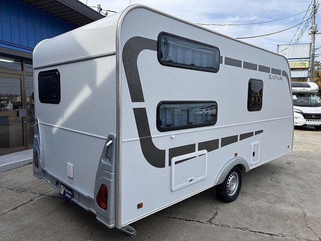 キャンピングカー トレーラー ｱｸﾛｽｶｰ　ｻﾌｧﾘ430DL　新車即納