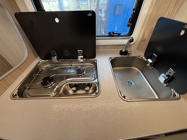 キャンピングカー トレーラー ｱｸﾛｽｶｰ　ｻﾌｧﾘ430DL　新車即納