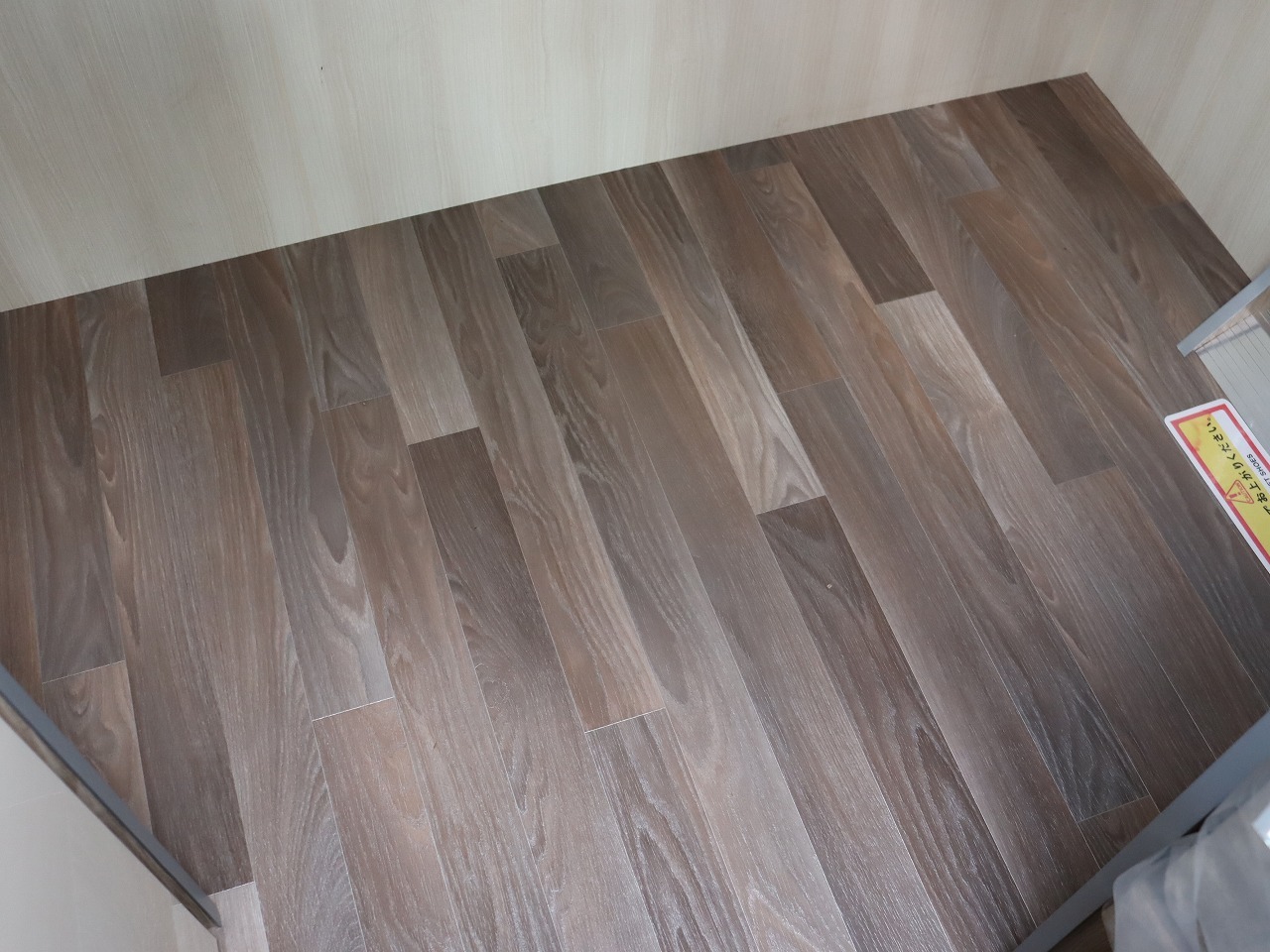 キャンピングカー トレーラー ｱｸﾛｽｶｰ ｻﾌｧﾘ430DD 新車即納