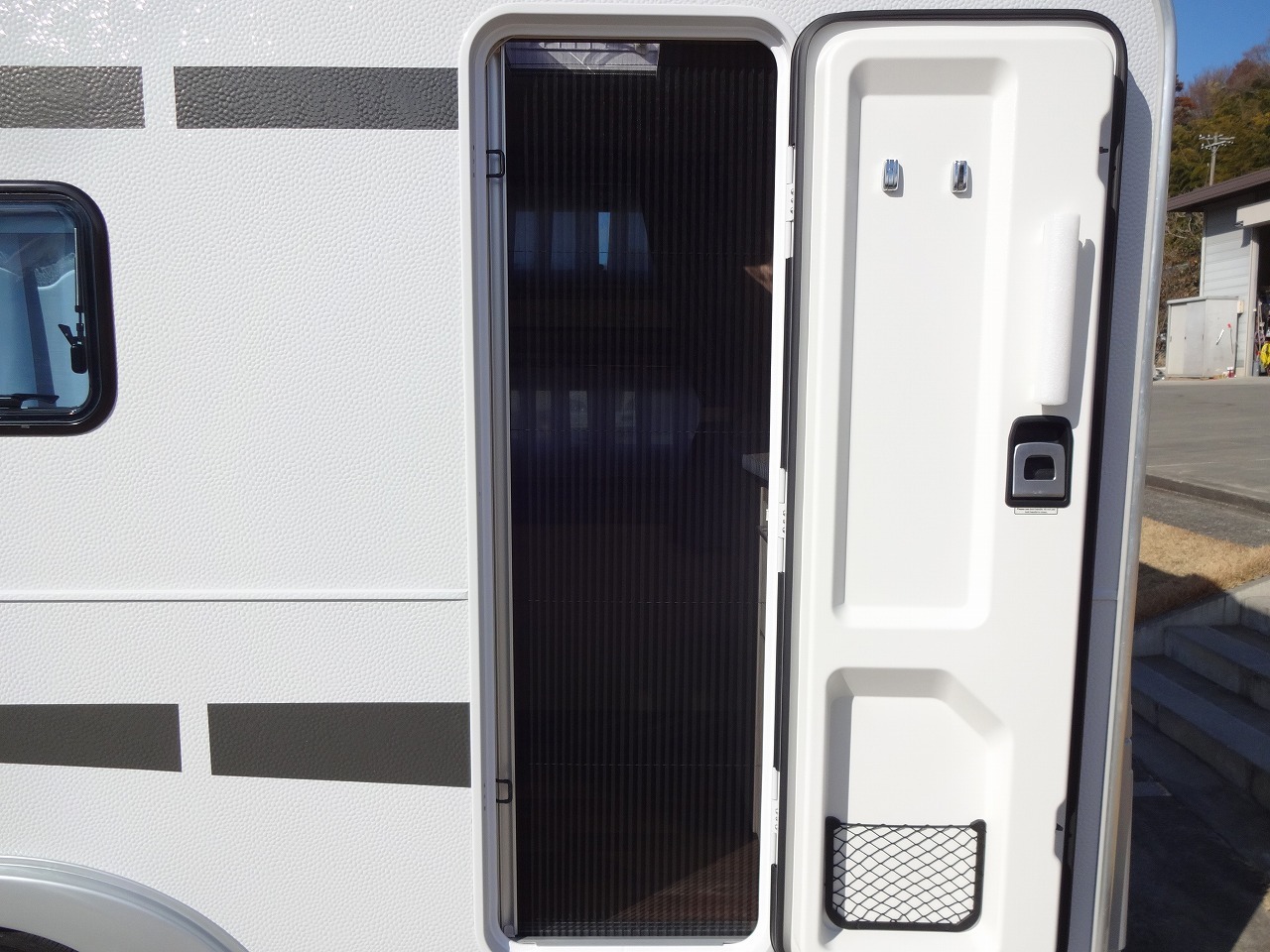 キャンピングカー トレーラー ｻﾌｧﾘ 430DL　新車即納　けん引免許不要