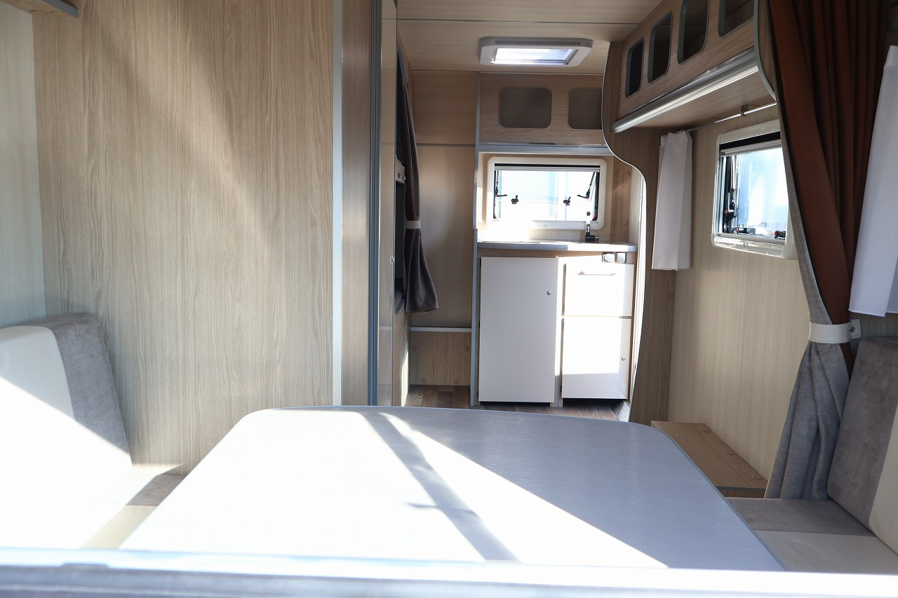 キャンピングカー トレーラー ｱｸﾛｽｶｰ ｻﾌｧﾘ430DL けん引免許不要 新車即納車
