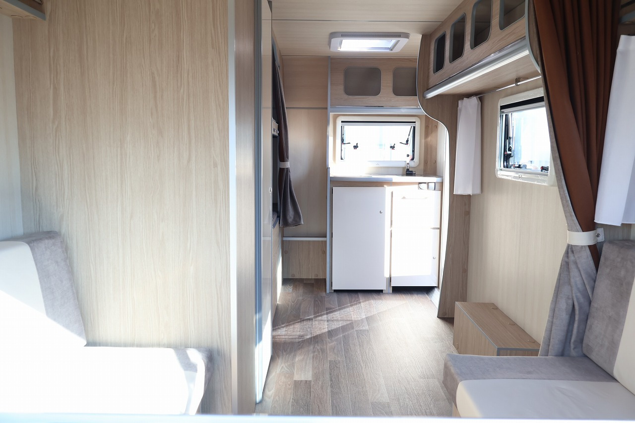 キャンピングカー トレーラー ｱｸﾛｽｶｰ ｻﾌｧﾘ430DL けん引免許不要 新車即納車