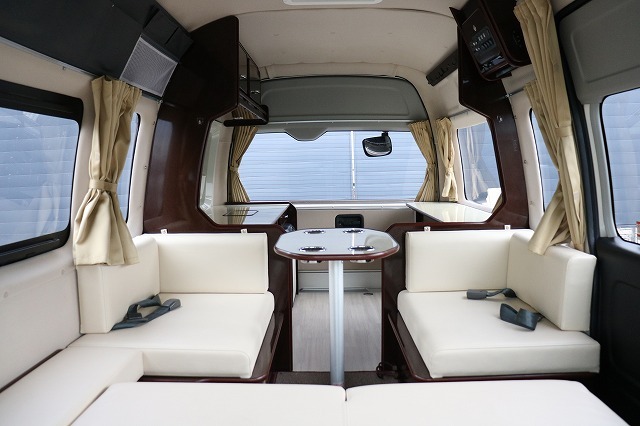 キャンピングカー バンコン ﾊｲｴｰｽ FOCS ﾃﾞｨﾊﾟｰﾁｬｰ 4WD