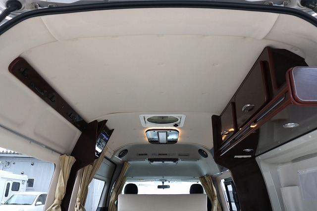 キャンピングカー バンコン ﾊｲｴｰｽ FOCS ﾃﾞｨﾊﾟｰﾁｬｰ 4WD