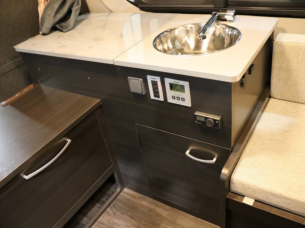 キャンピングカー バンコン ﾊｲｴｰｽ ﾓﾋﾞｰﾃﾞｨｯｸNH02 4WD　FFﾋｰﾀｰ