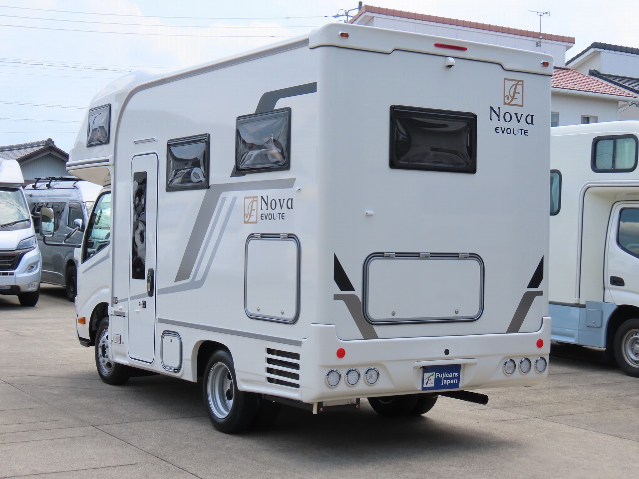キャンピングカー キャブコン ｶﾑﾛｰﾄﾞﾌｼﾞｶｰｽﾞｼﾞｬﾊﾟﾝNovaﾀｲﾌﾟR新車